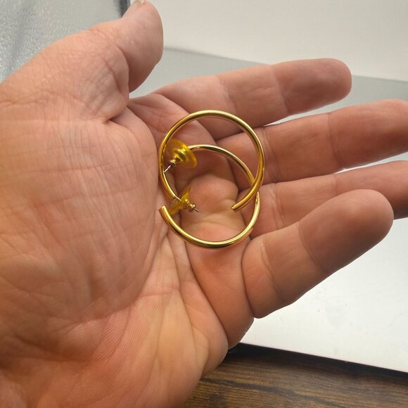 Vintage Gold Tone Open Hoop Earrings Modern Minimalist Style - Picture 4 of 5